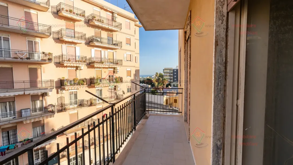 Rõdu - Apartment with Balcony in Siracusa