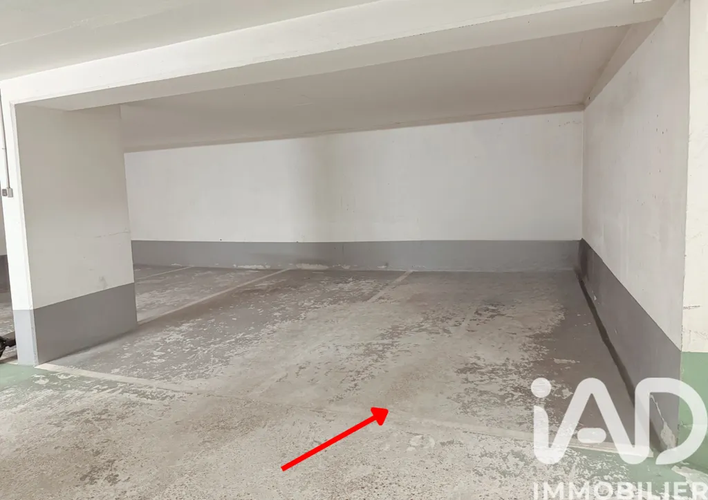 Garage - Lot de 2 Parkings Sécurisés à Paris 11e