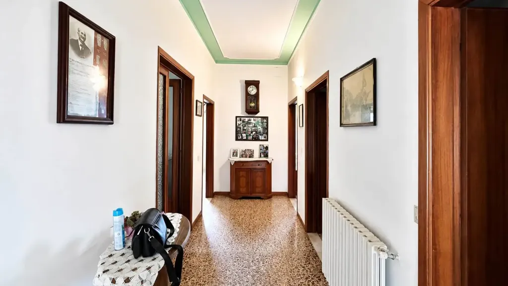 Esik - Terraced House with Garden in Reggello