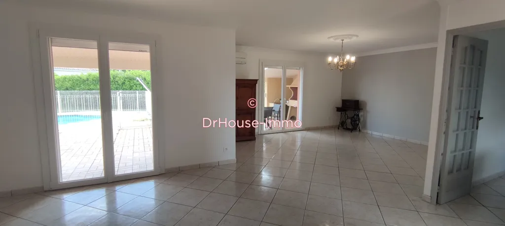 Hallway - Villa with Pool and Garden in Longages