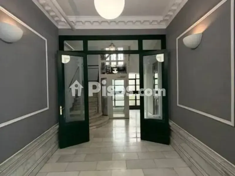Entrée - Spacious Flat with Balcony in Recoletos