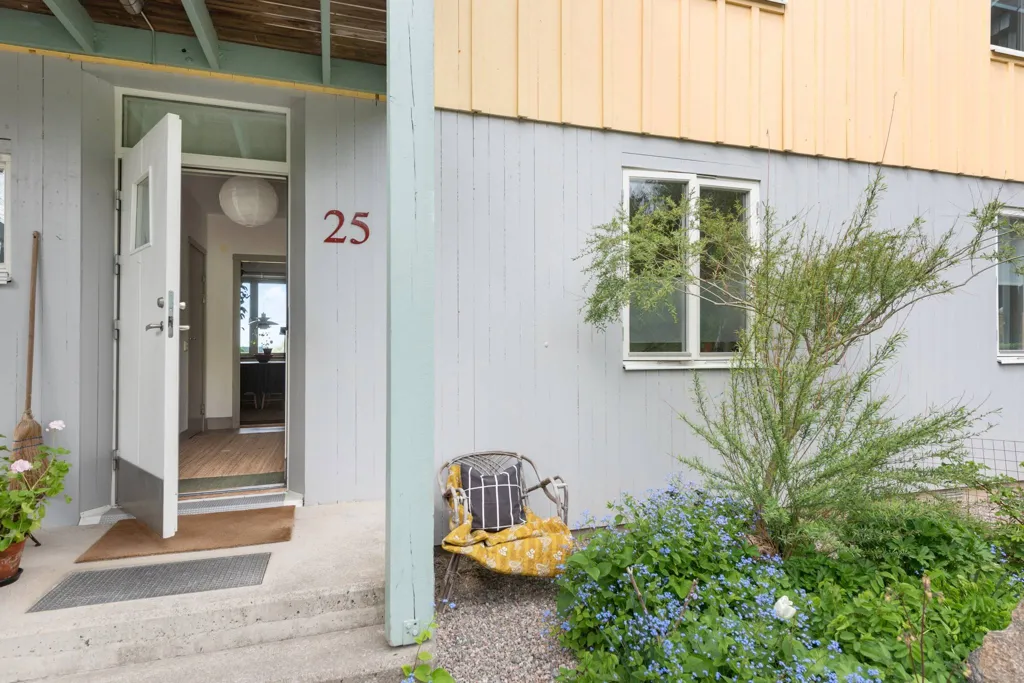 Hallway - Apartment with Garden in Nibble Skogsbrynsby