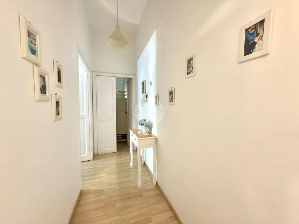 Ingresso - Rearranged Apartment with Balcony in Naples