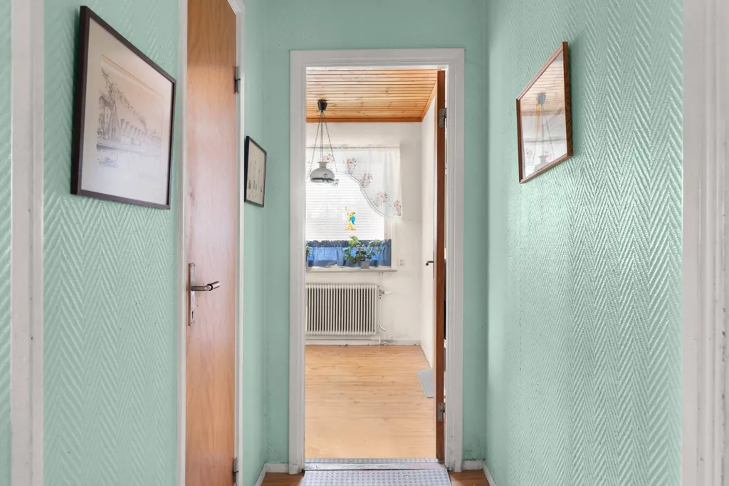 Entrée - Villa with Garden and Basement in Gängletorp