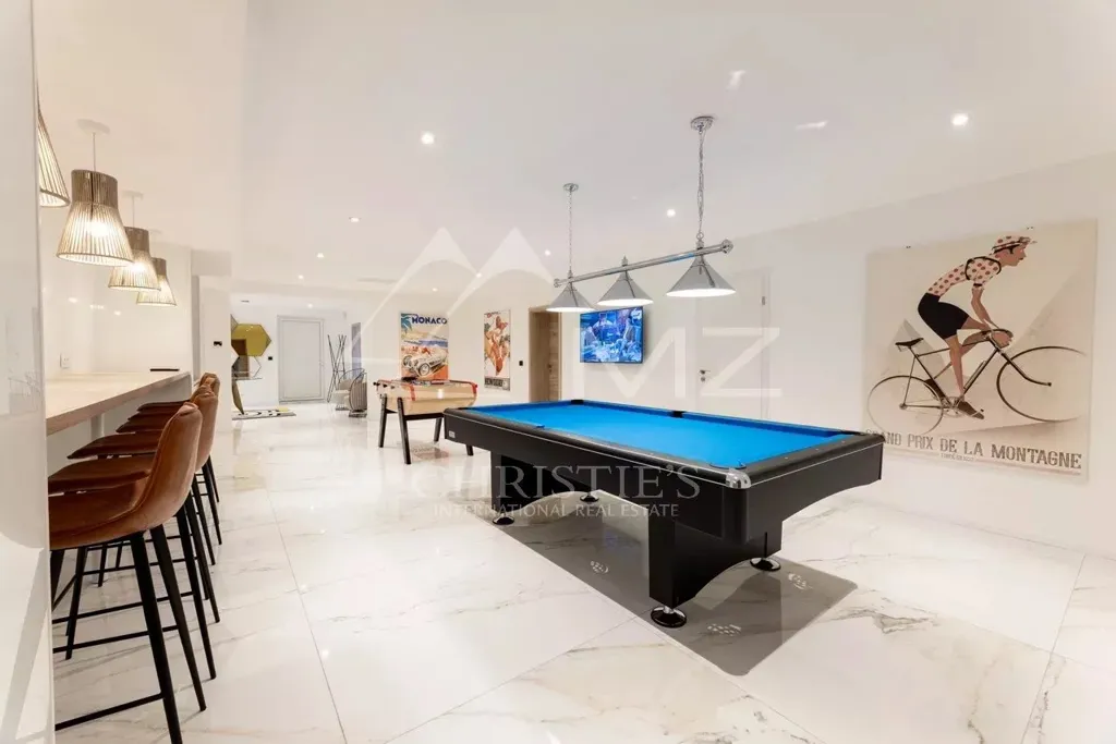 Toad - Contemporary Villa with Sea View in Mougins