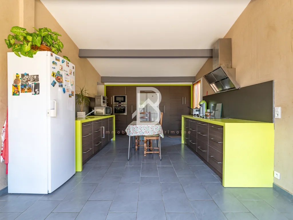 Cuisine - Mas avec Terrain de 7 000 m² près de Montpellier