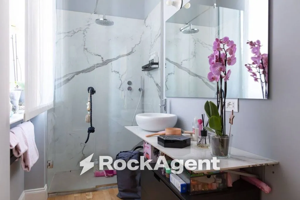 Luxury Apartment with Balcony in Leghorn