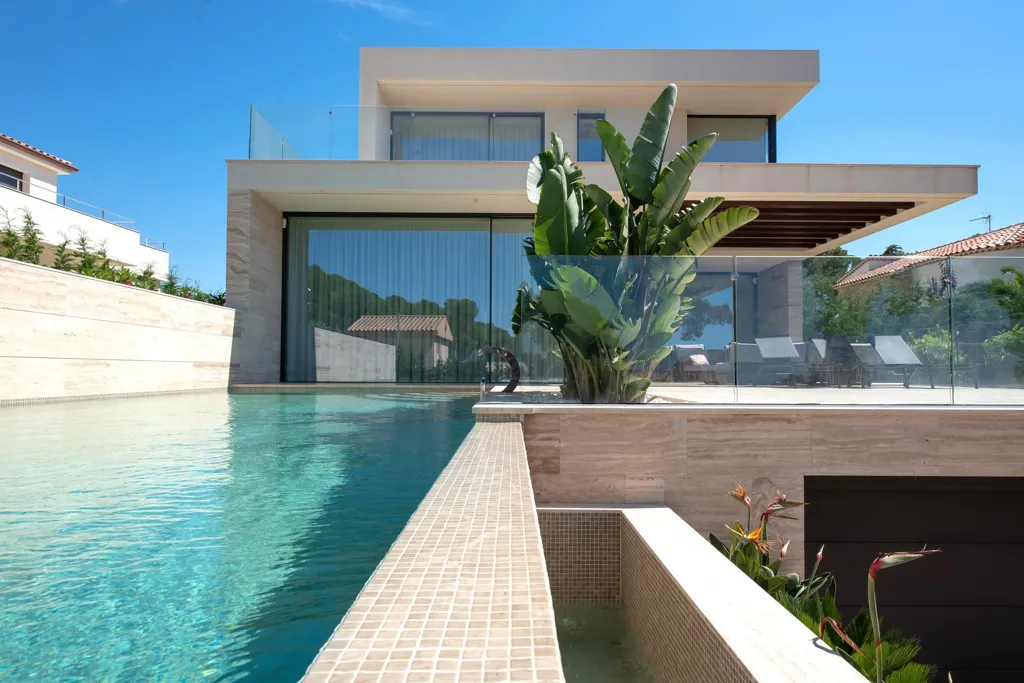 Piscine - Modern Villa with Sea Views in Sant Antoni