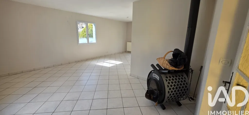 Pièces - Maison de Plain-Pied avec Jardin à Saint-Simon
