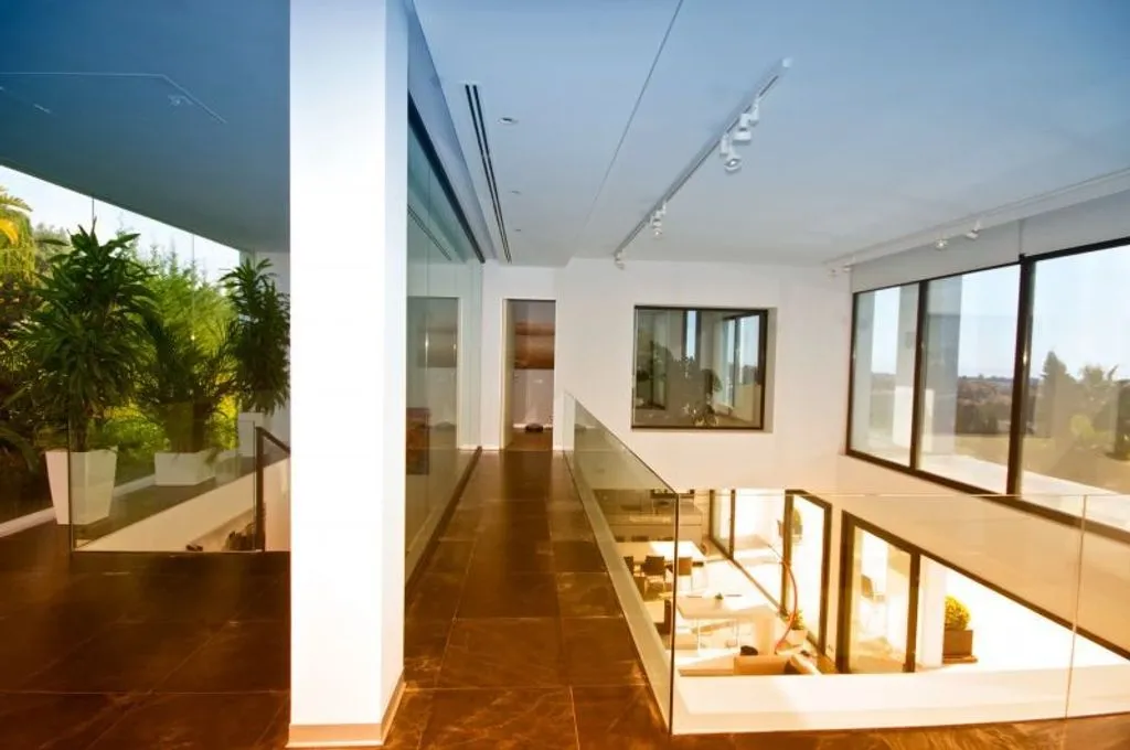 Elutuba - Contemporary Villa with Sea View in Benahavís