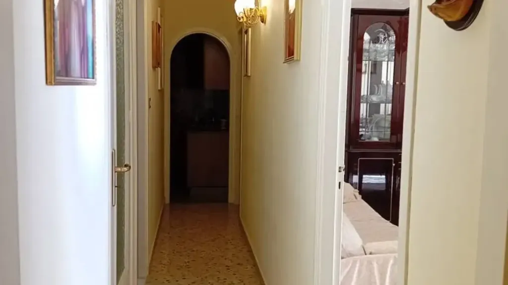 Entrée - Ground Floor Apartment with Balcony in Carini
