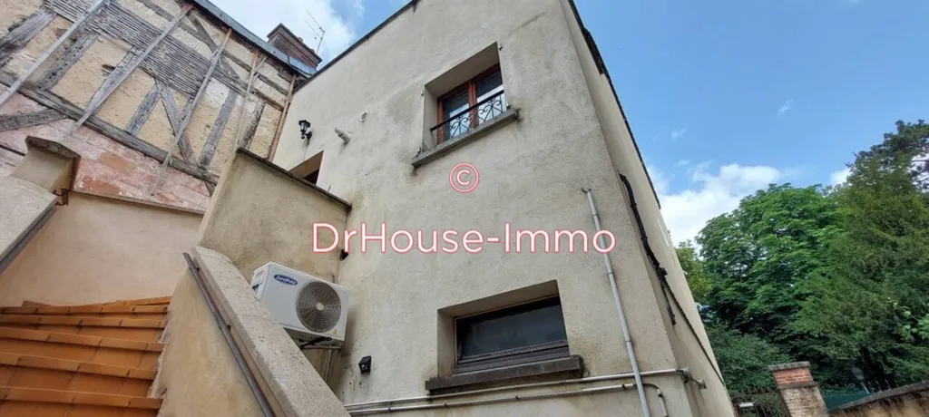 Extérieur - Immeuble avec Local Commercial et Appartement Triplex à Troyes