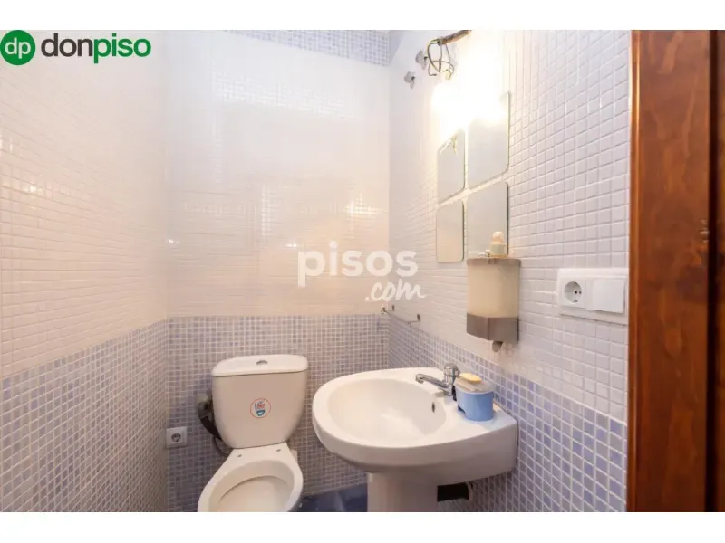 Bathrooms - Luxury House with Private Lift in Granada Centre
