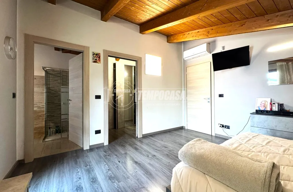 Magamistoad - Modern Villa with Garden in Druento