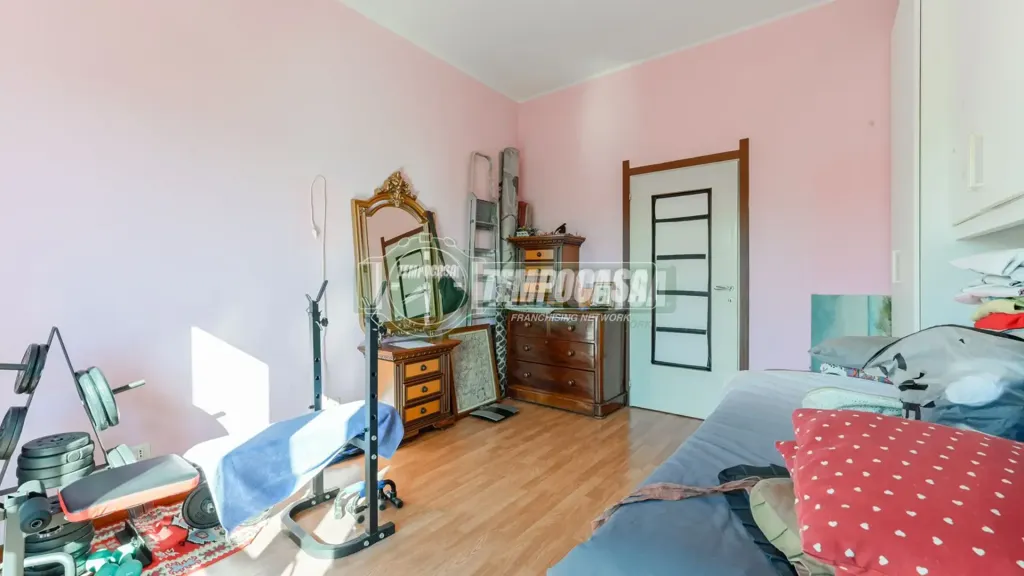 Magamistoad - Spacious Apartment with Balcony in Carnate