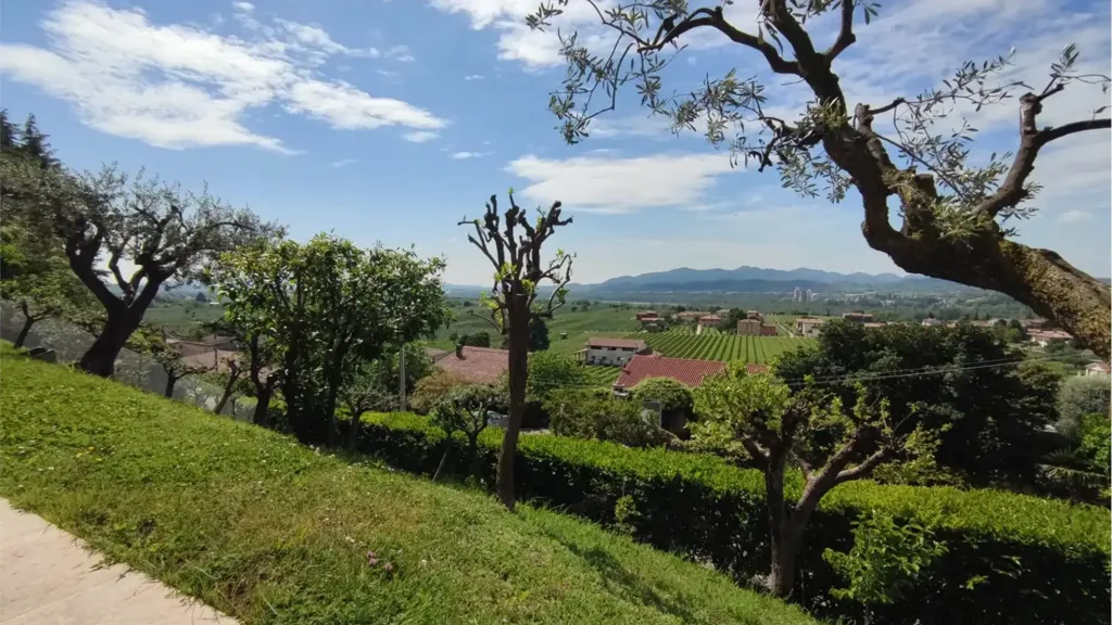 Aed - Villa with Panoramic View in Valdobbiadene