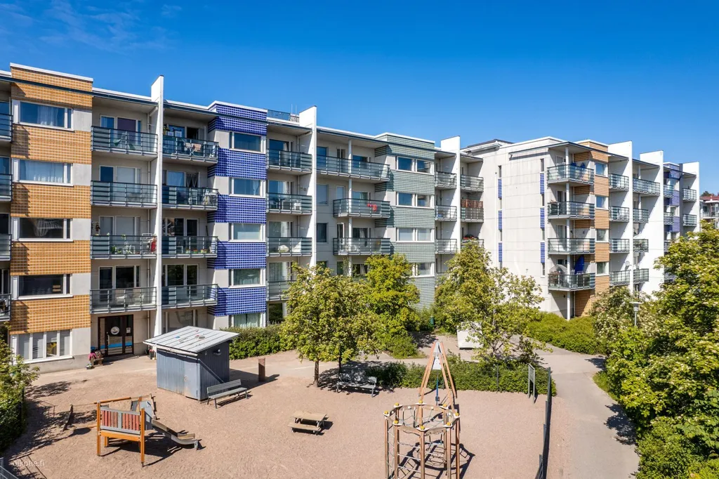 Appartement 4 pièces à FI
