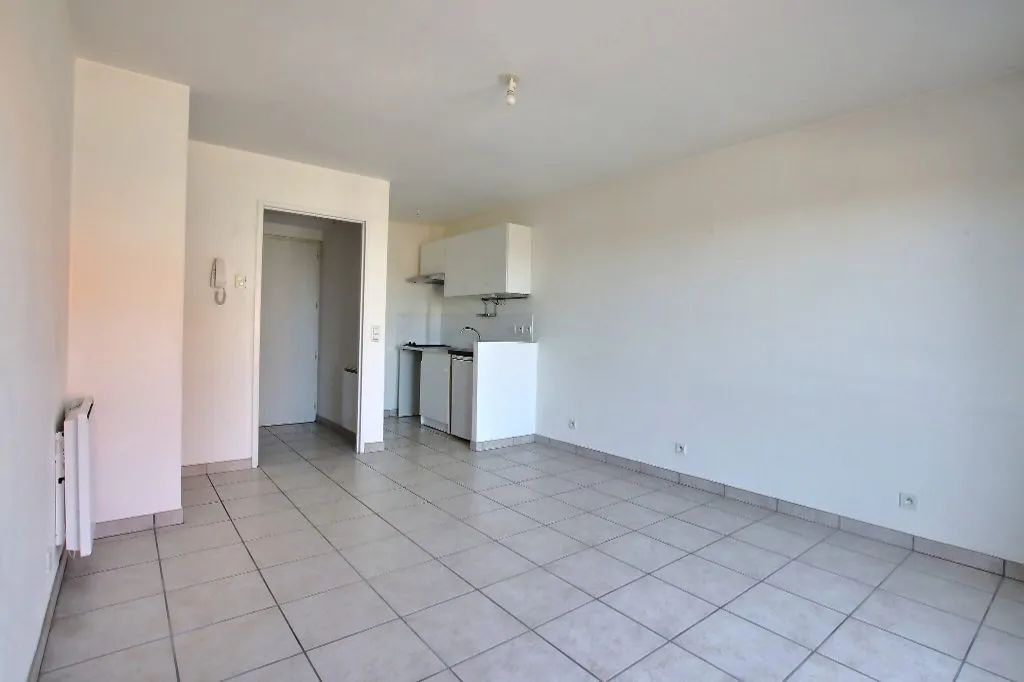 Pièces - Appartement F2 avec Parking à Clermont-Ferrand