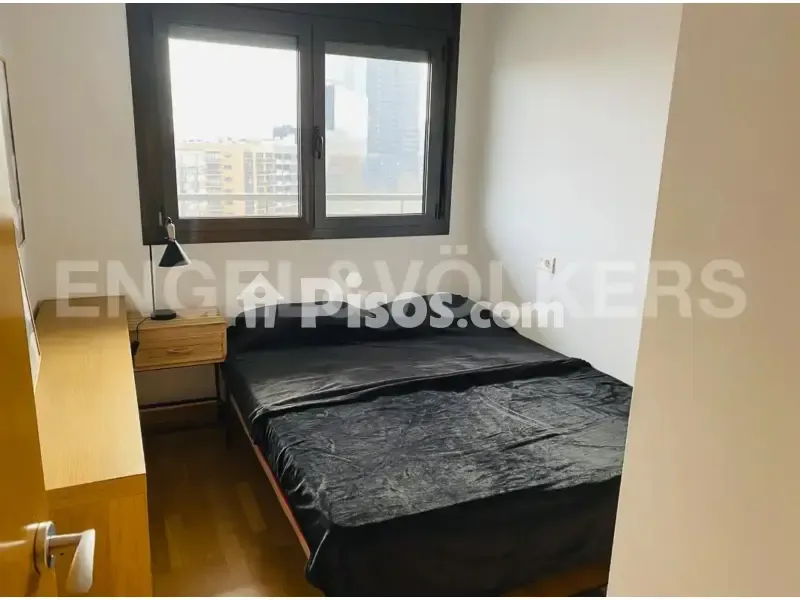 Chambres - Furnished Apartment with Balcony in Sant Martí