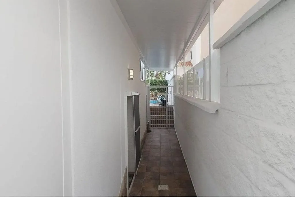 Entrée - Luxury Villa with Pool in Villamartin