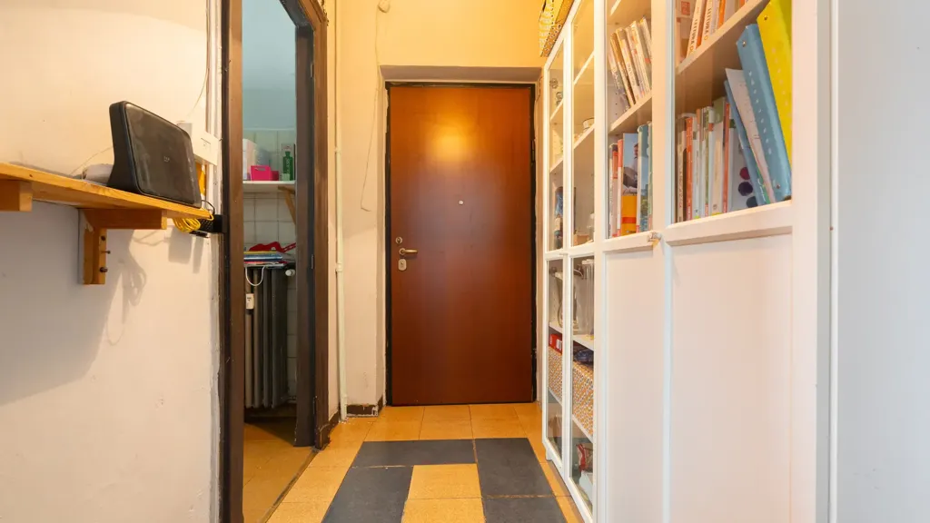 Esik - 3-Bedroom Apartment with Balcony in Turin