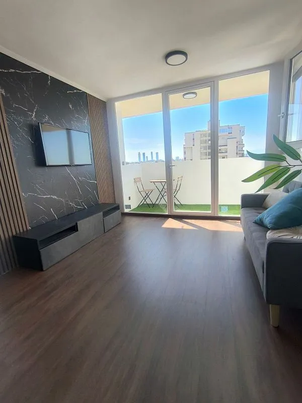 Living Room - Apartment with Terrace in Canillas, Madrid