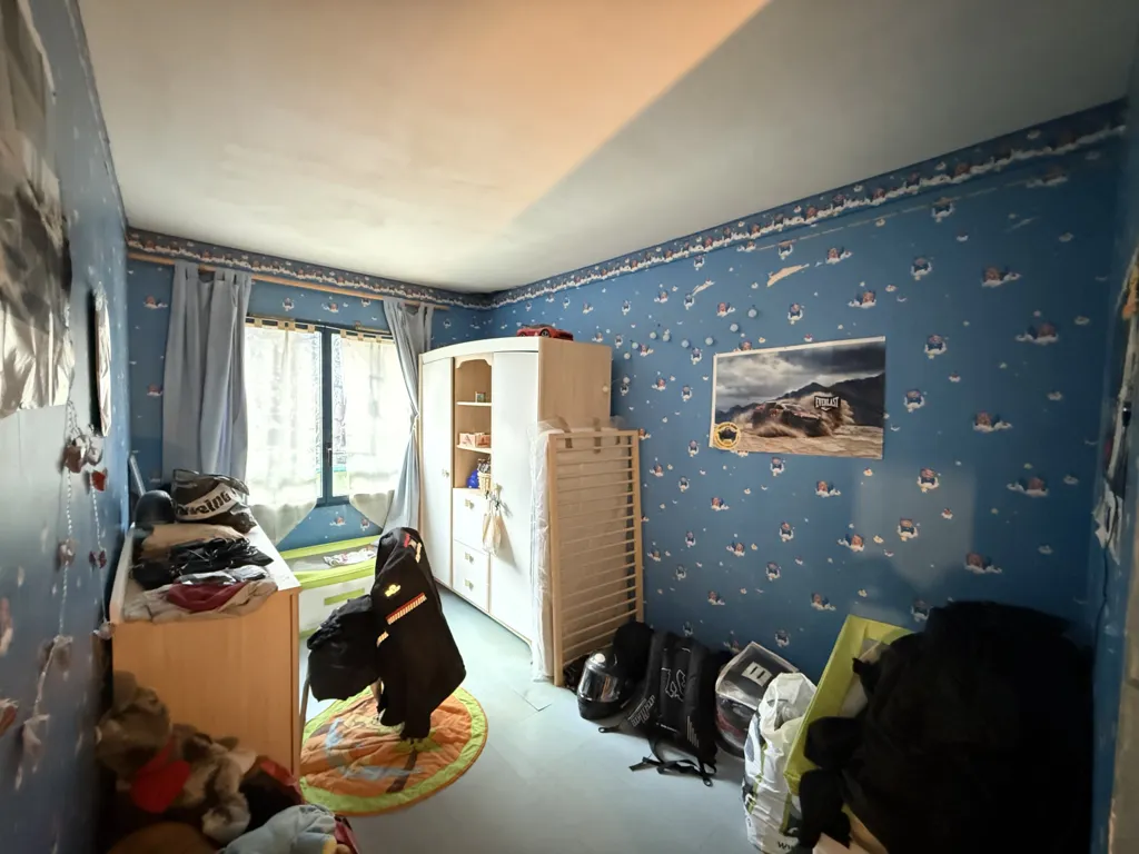 Chambres - Appartement 4 Pièces avec Garage à Sevran