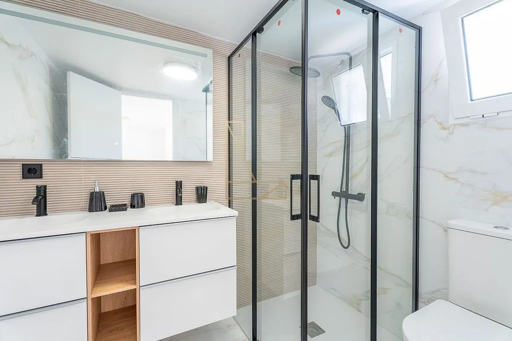 Vannitoad - Renovated Semi-Detached Villa with Garden in La Nucía