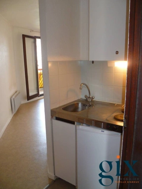 Kitchen - Studio with Balcony in Grenoble