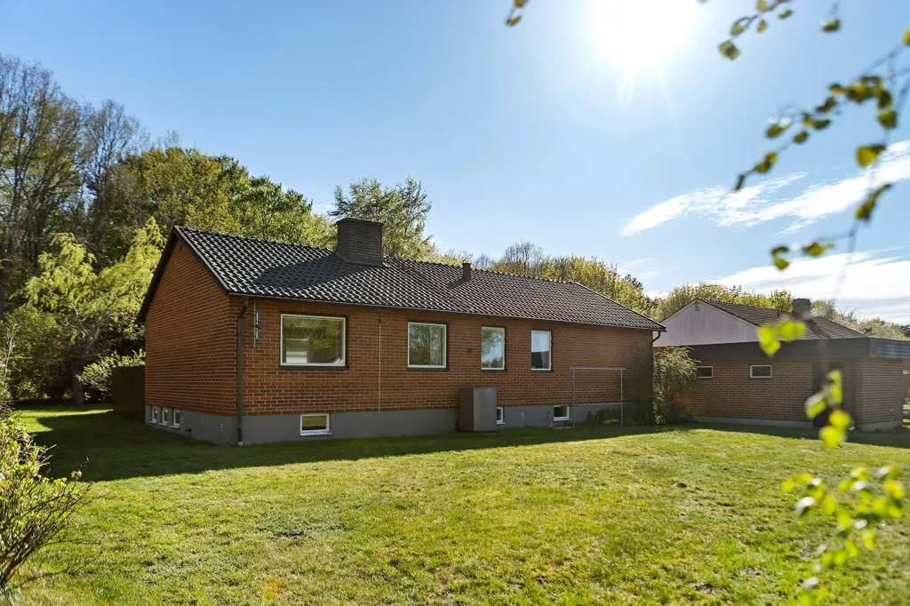 Giardino - 1-Storey Villa with Forest View in Hörvik