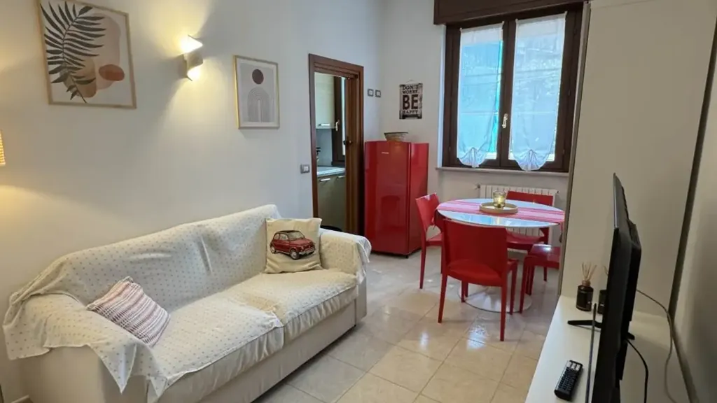 Séjour - 2-Bedroom Apartment with Balcony in Milan