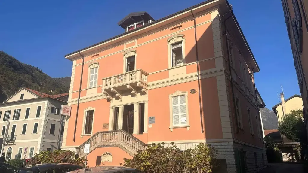 Välivaade - Luxury Lake View Apartment in Porlezza