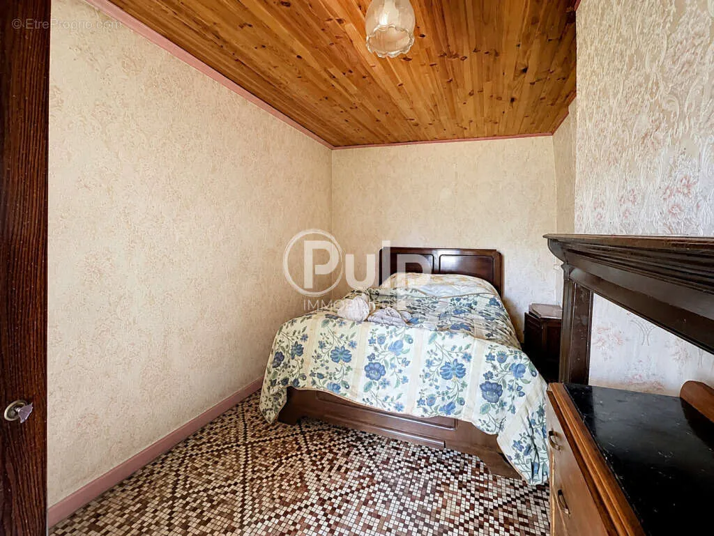 Magamistoad - Farmhouse with Barns on 8,600m² in Countryside