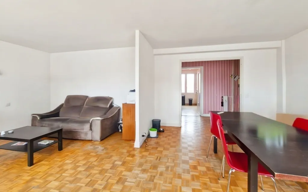 Elutuba - Studio with Balcony in Reims