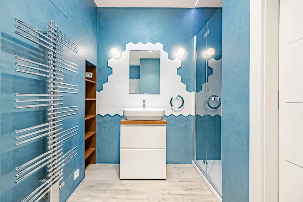 Bathrooms - 6-bedroom apartment in Prague