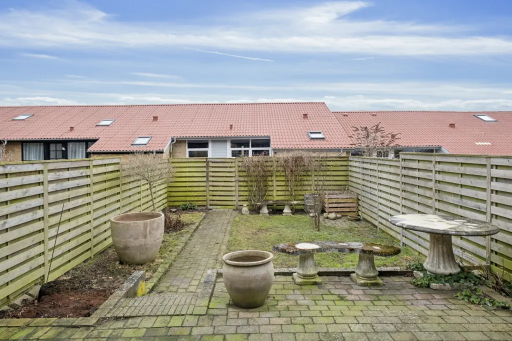 Jardin - Modernised Terraced House in Randers