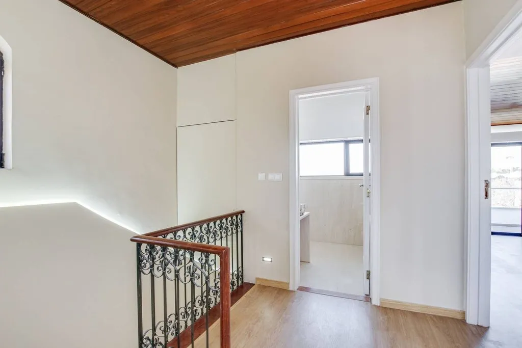 Pièces - 4 Bedroom Duplex with Sea View in Cascais