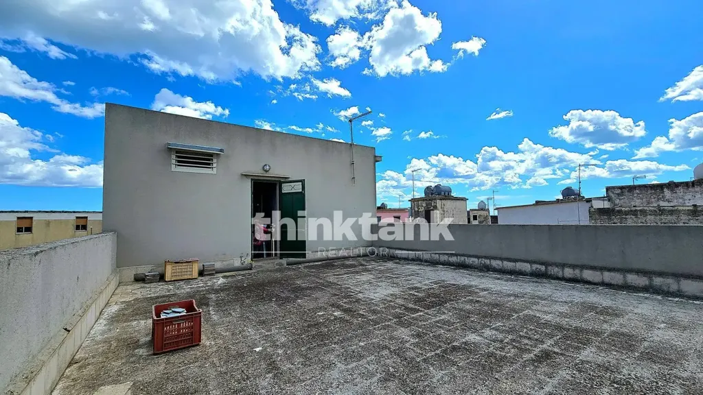 Terrasse - Rear-Facing Apartment with Terrace in Avola