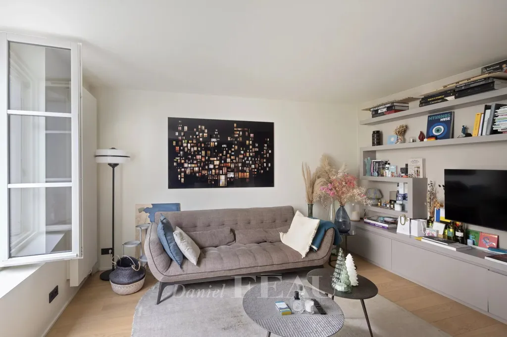 Séjour - Appartement Rénové avec Cuisine Ouverte au 6ème Arrondissement