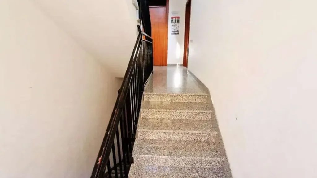 Pièces - Seafront Apartment with Balcony in Cetraro