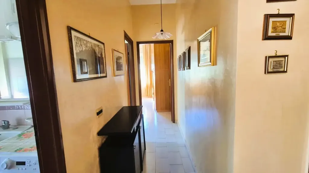 hallway_entrance