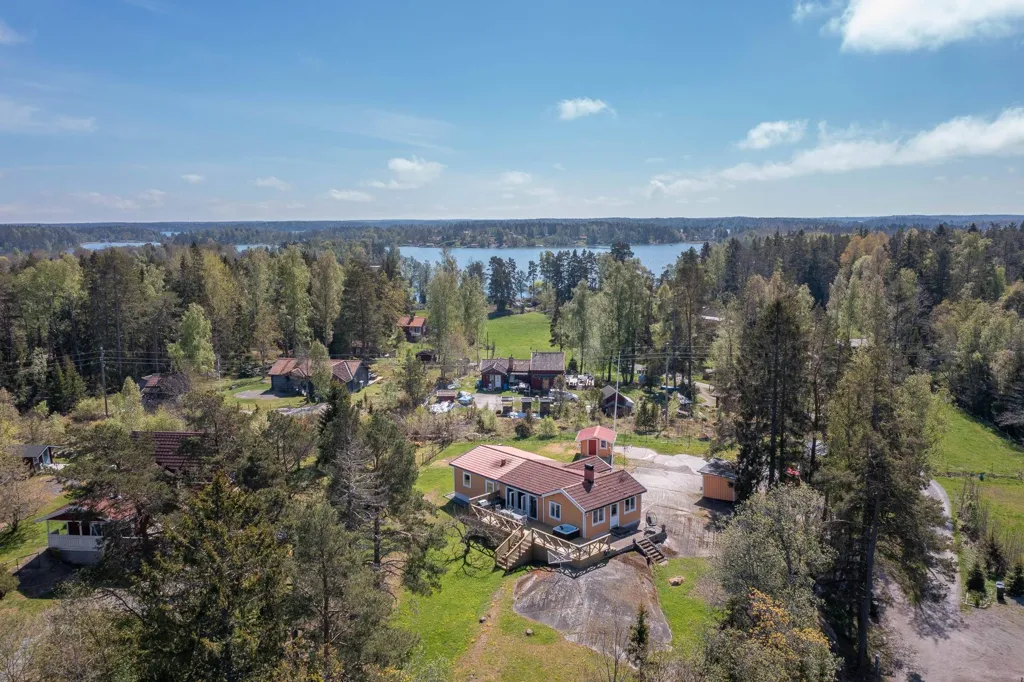 Õhuvaade - Villa with Sea View in Spraggarboda