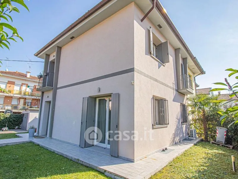 Extérieur - Rearranged Bifamiliar with Garden in Udine