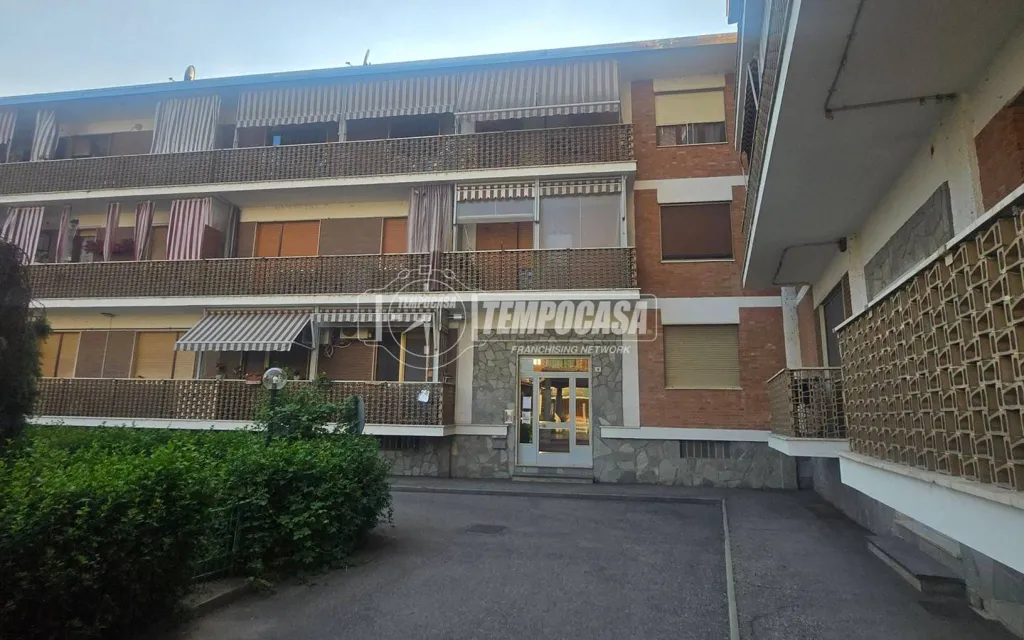 Välivaade - Spacious 3-Bedroom Apartment with Parking in Santena