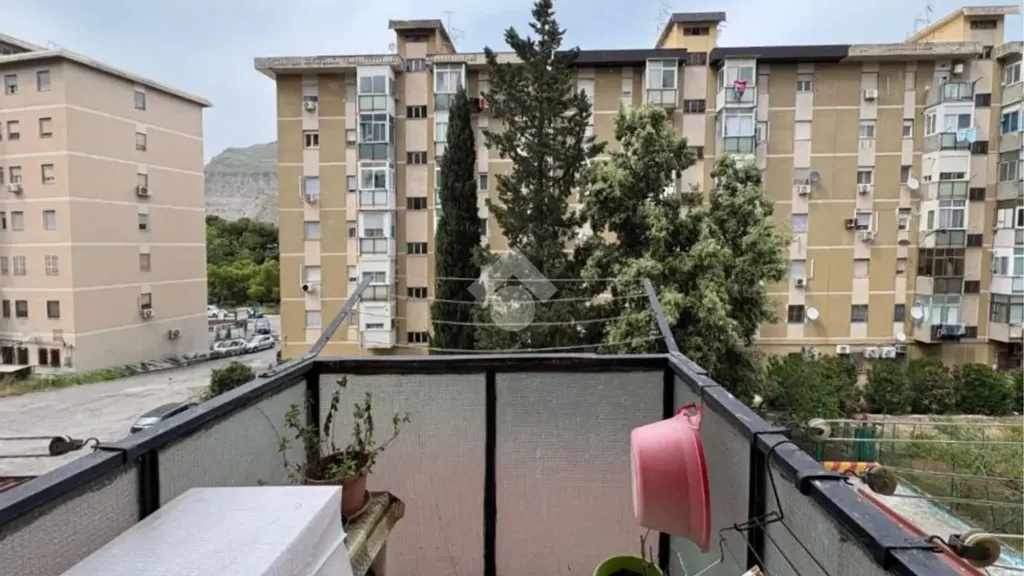 Rõdu - 3-Room Apartment with Balcony in Palermo