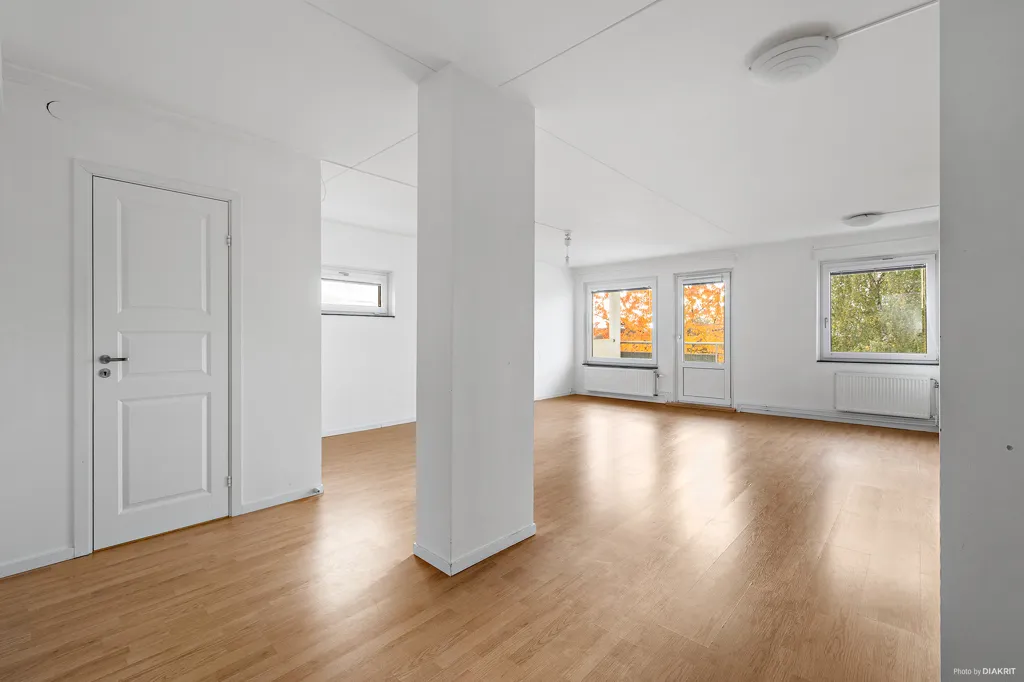 Séjour - Flexible 2-Bedroom Flat with Balcony in Spånga