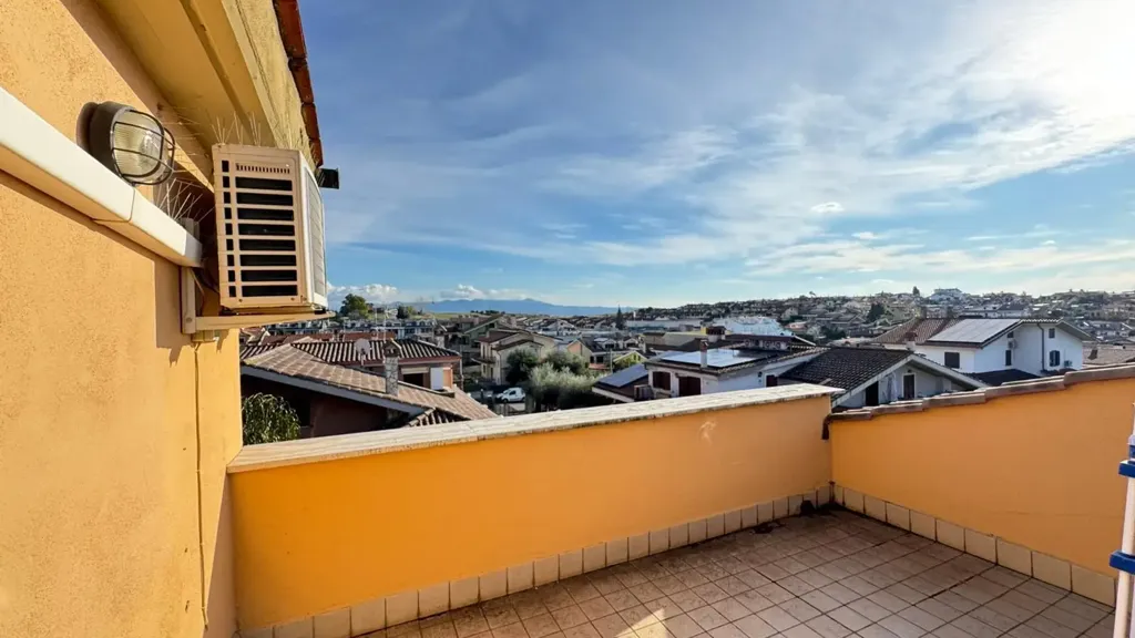 Balcon - Rustic Villa with Terraces in Guidonia Montecelio