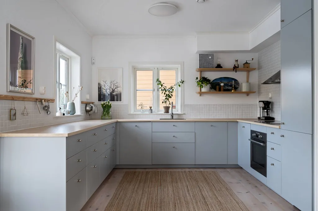 Cuisine - Renovated Villa with High Ceilings on Dalarö
