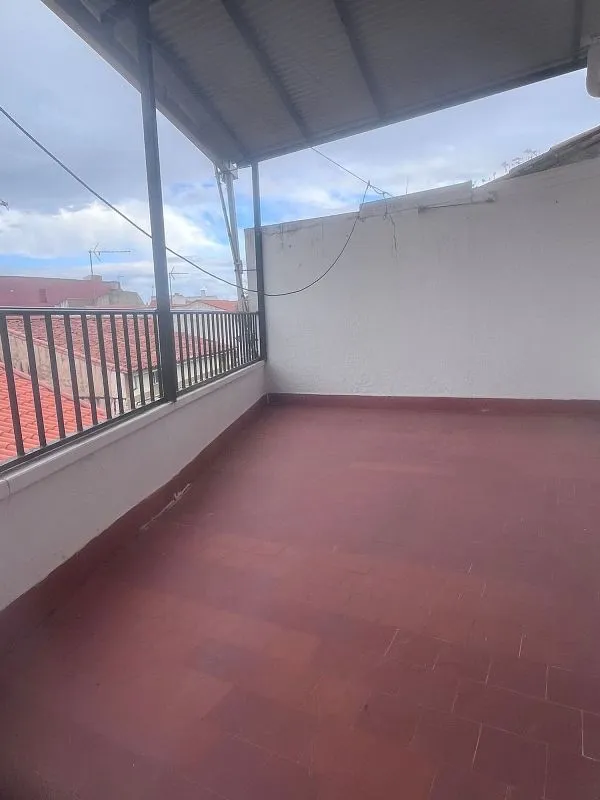 Terrass - Charming House with Terrace in Torrejoncillo