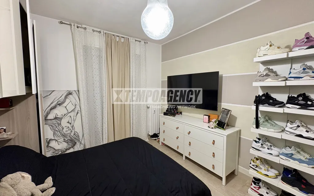 Chambres - Rearranged Apartment with Balcony in Pieve Emanuele